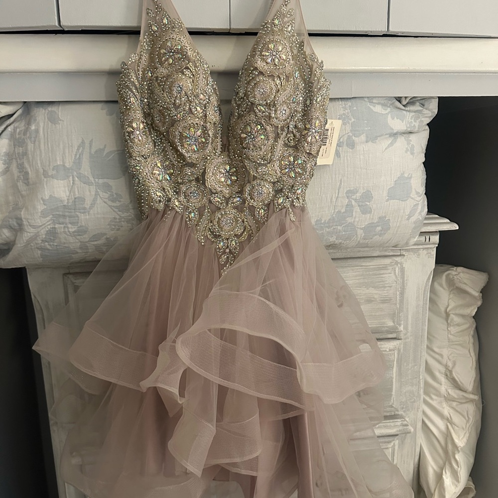 Mauve homecoming short dress dance solo size 2 NWT prom dance